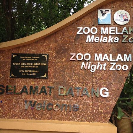 Homestay De Mitc Melaka Zewnętrze zdjęcie